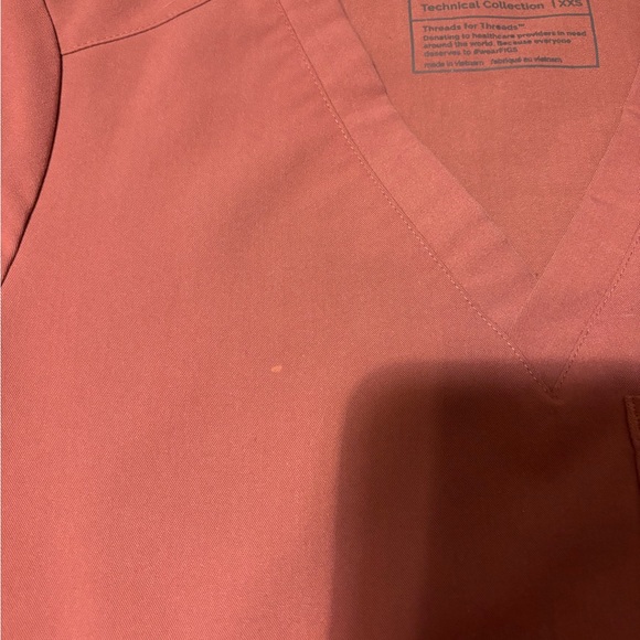 Top is the Catarina one pocket in size XXS pants are the Zamora joggers XS/Tall - Picture 2 of 3